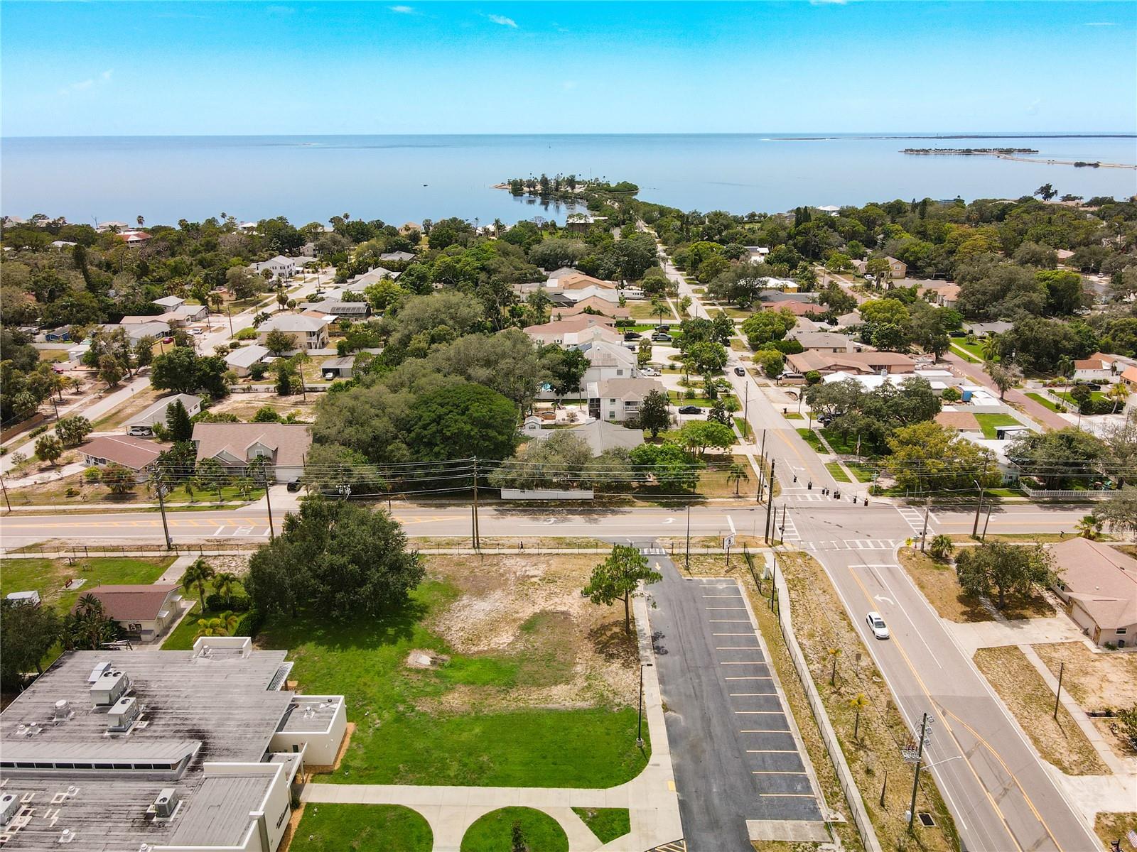 1601 Gulf Rd, Tarpon Springs, FL 34689