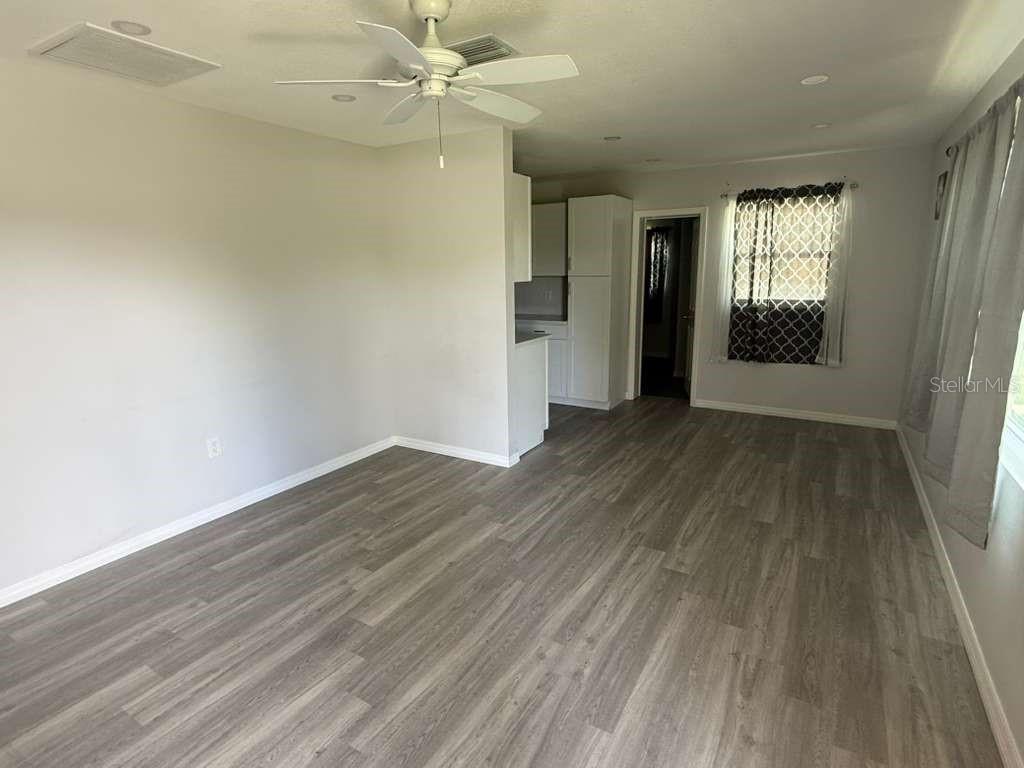 1402 4th Ave NE, Ruskin, FL 33570