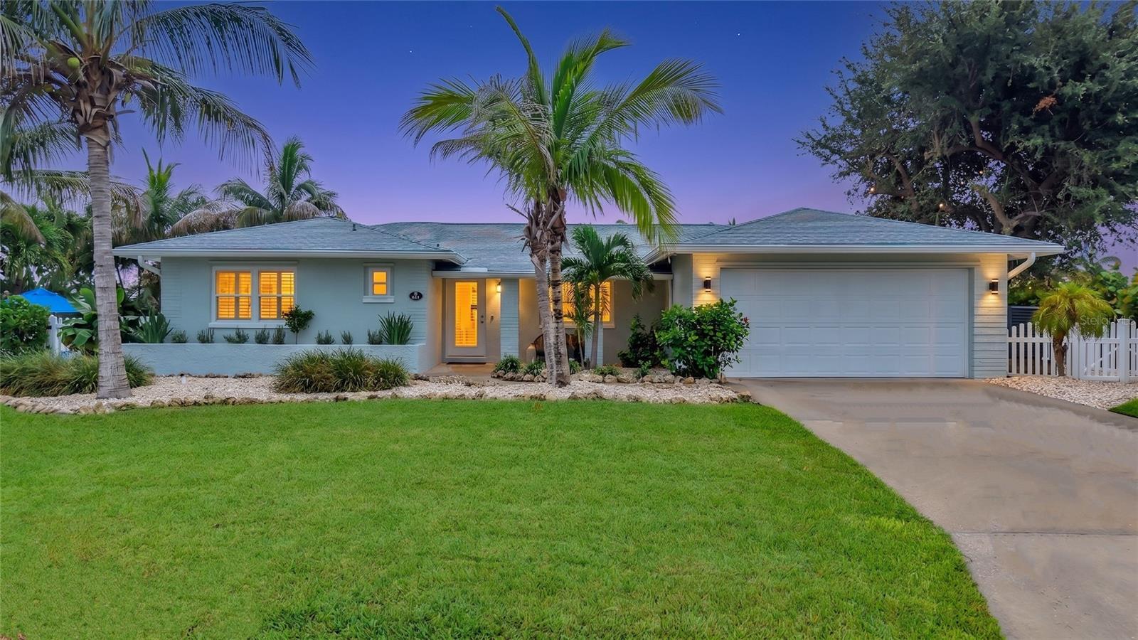 2931 Alton Dr, St Pete Beach, FL 33706