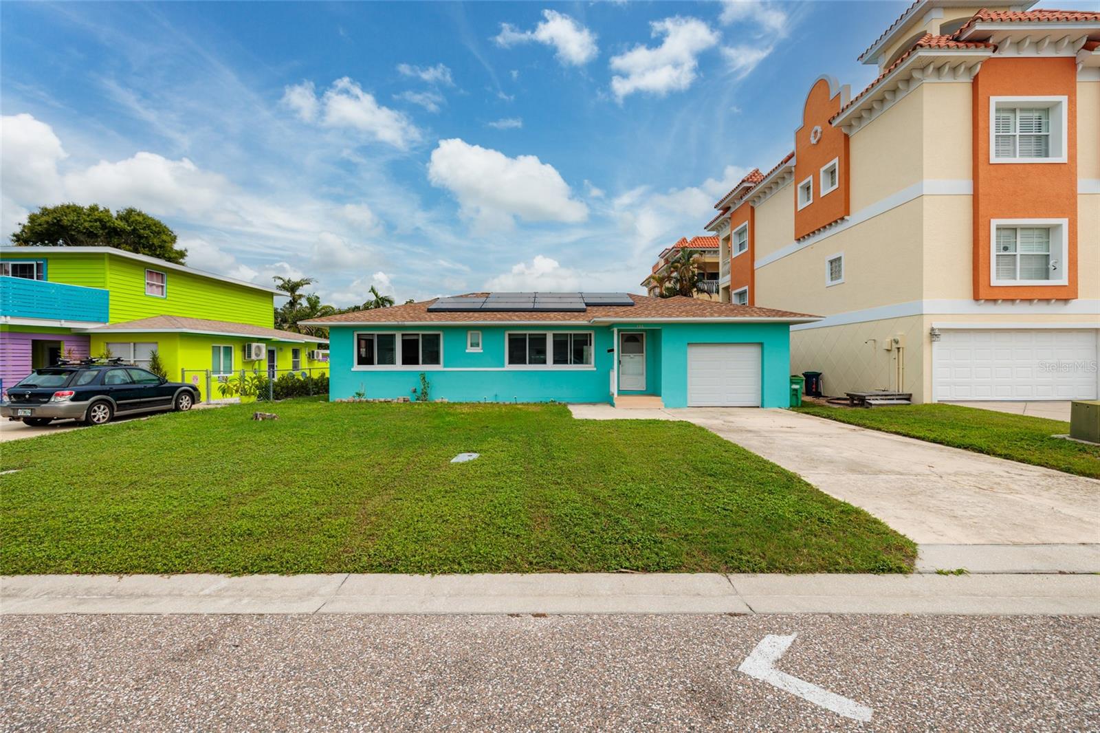 136 175th Terrace Dr E, Redington Shores, FL 33708