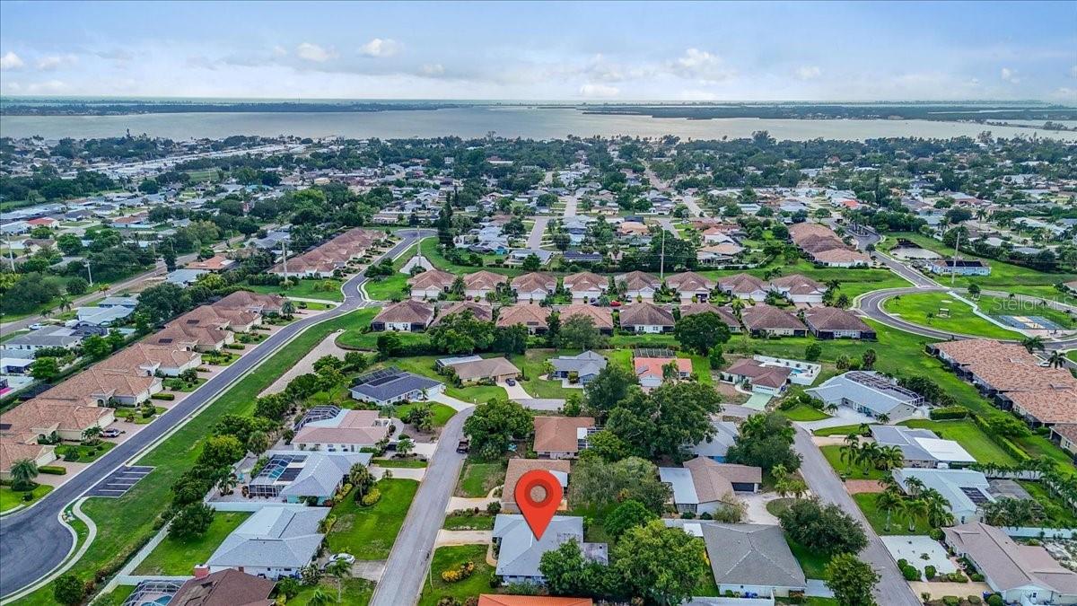 6814 16th Avenue Dr W, Bradenton, FL 34209