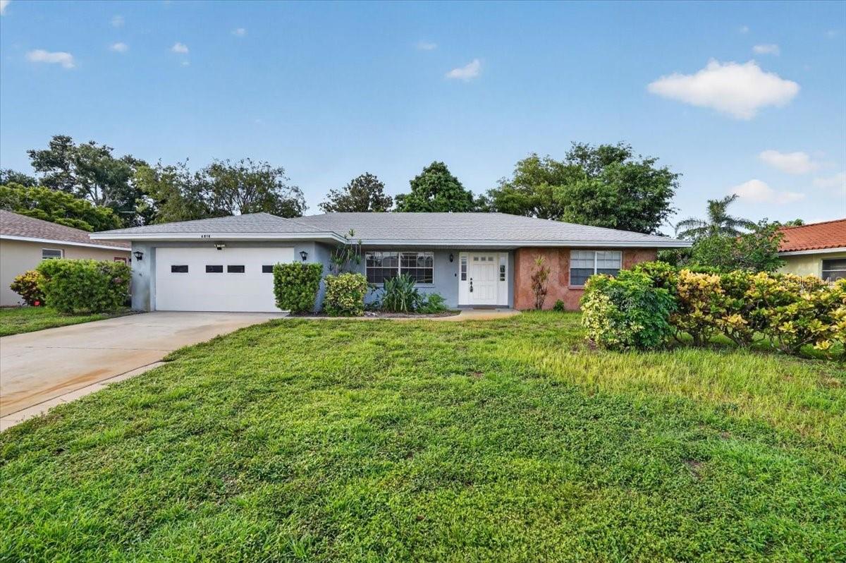 6814 16th Avenue Dr W, Bradenton, FL 34209