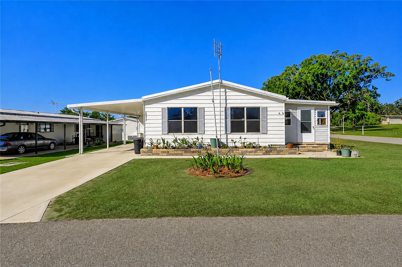10151 Hamp Dr, Dade City, FL 33525