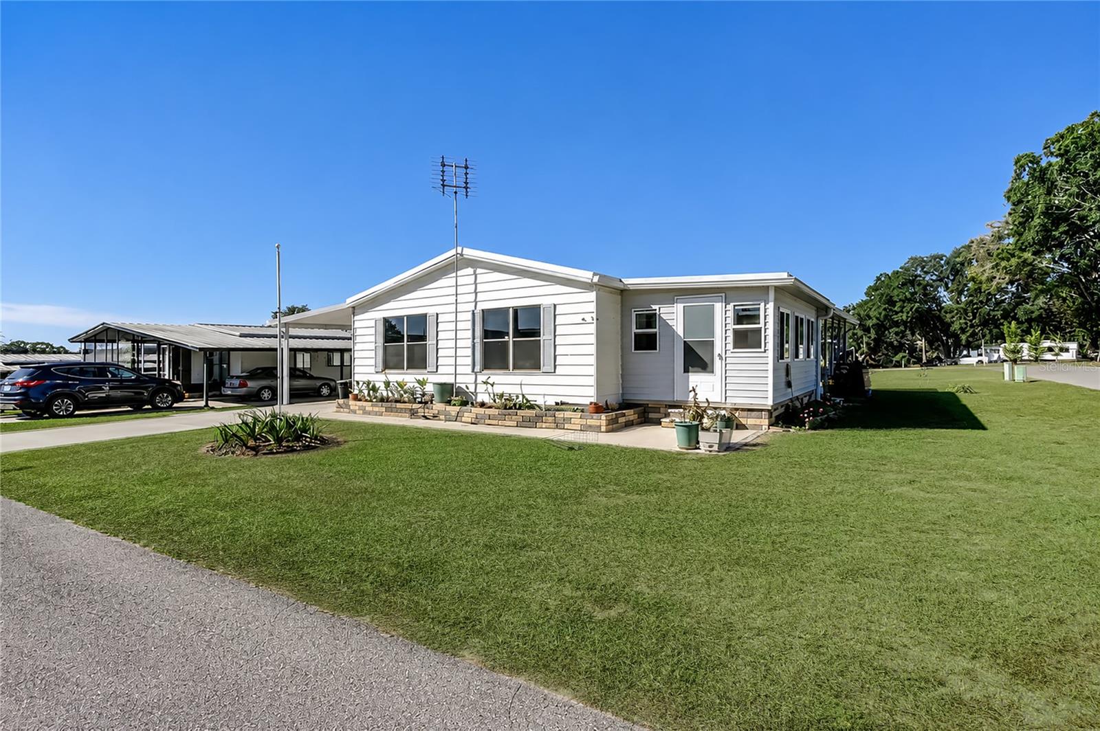10151 Hamp Dr, Dade City, FL 33525