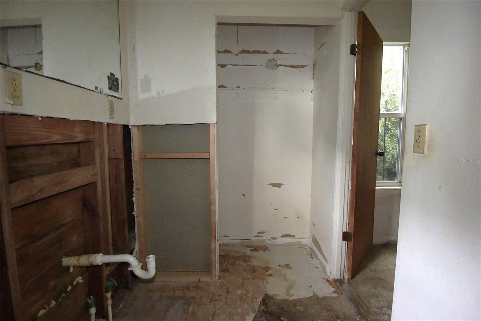1422 W Humphrey St, Tampa, FL 33604