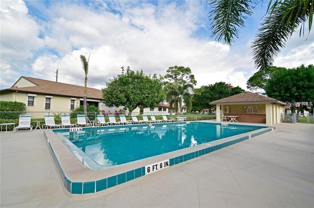 3112 Vivienda Blvd, Bradenton, FL 34207