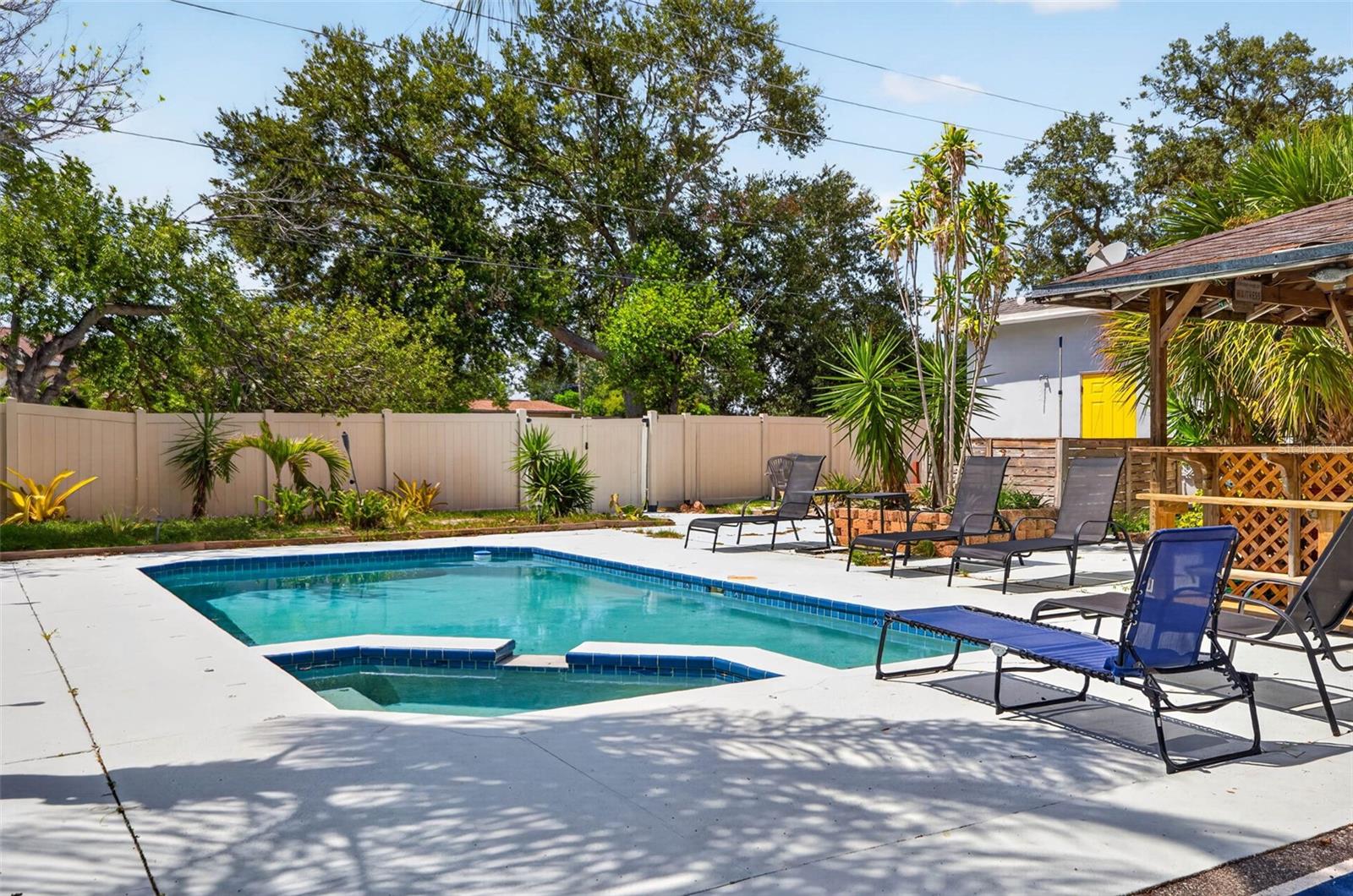 166 Pinellas Way N, St Petersburg, FL 33710