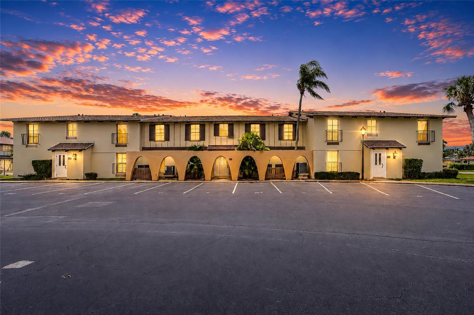 501 Plaza Seville Ct #2, Treasure Island, FL 33706