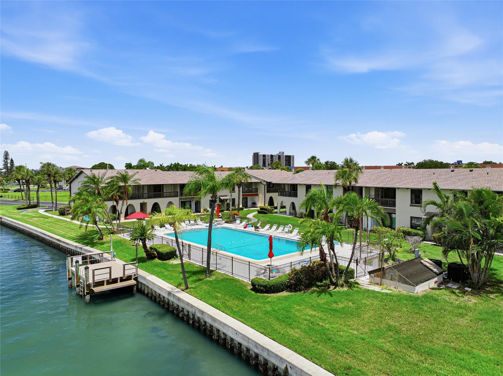 501 Plaza Seville Ct #2, Treasure Island, FL 33706
