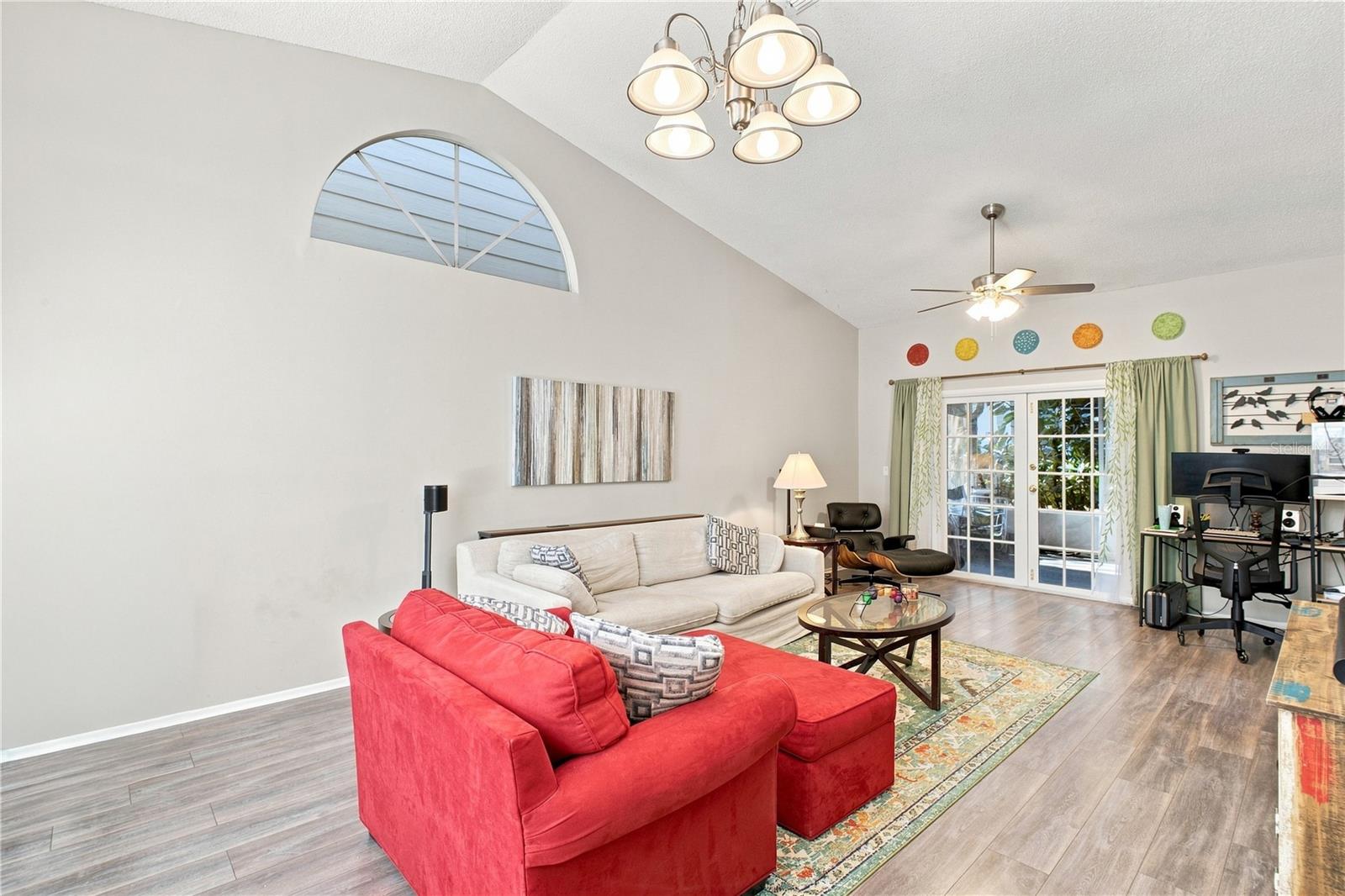 2390 Gun Flint Trl, Palm Harbor, FL 34683