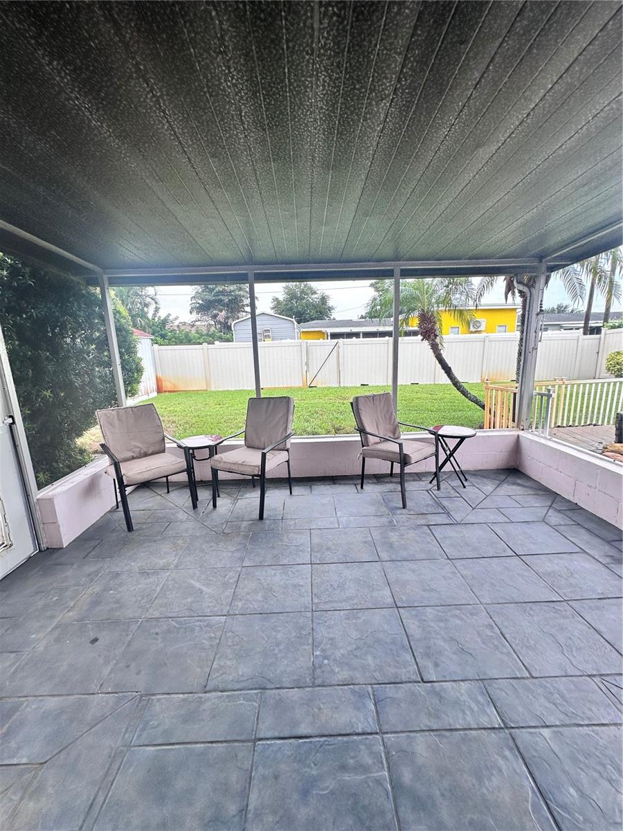 6026 44th Ave N, Kenneth City, FL 33709
