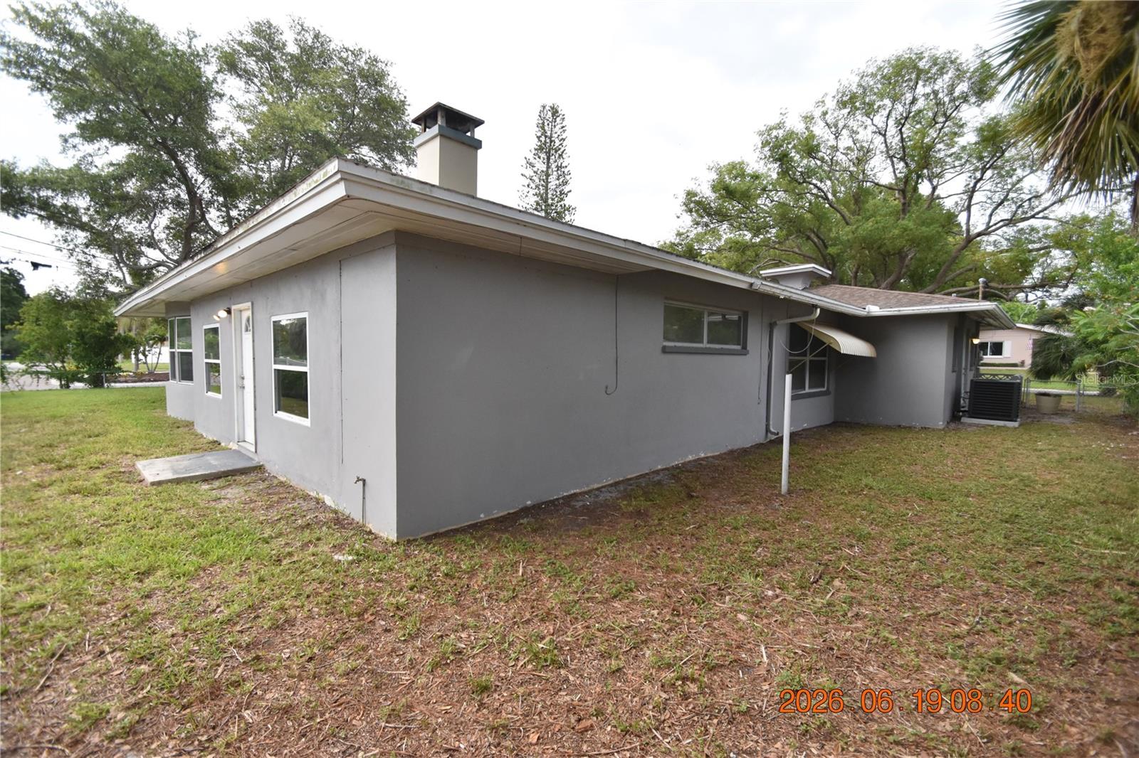 3273 Harbor Lake Dr, Largo, FL 33770