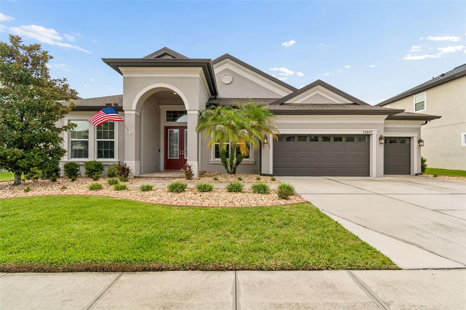 32697 Natural Bridge Rd, Wesley Chapel, FL 33543