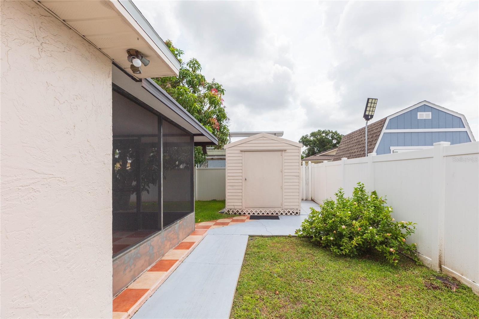 6611 N Clark Ave, Tampa, FL 33614