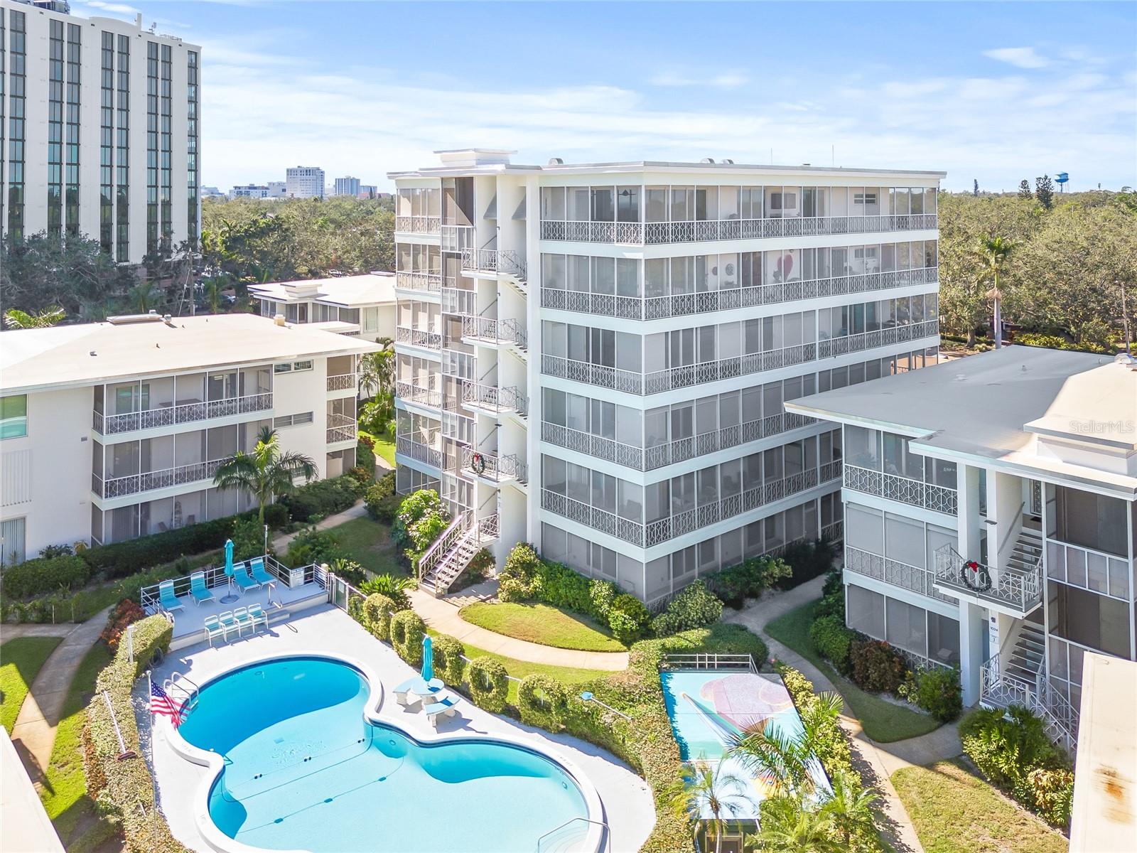 1012 N Shore Dr NE #14, St Petersburg, FL 33701