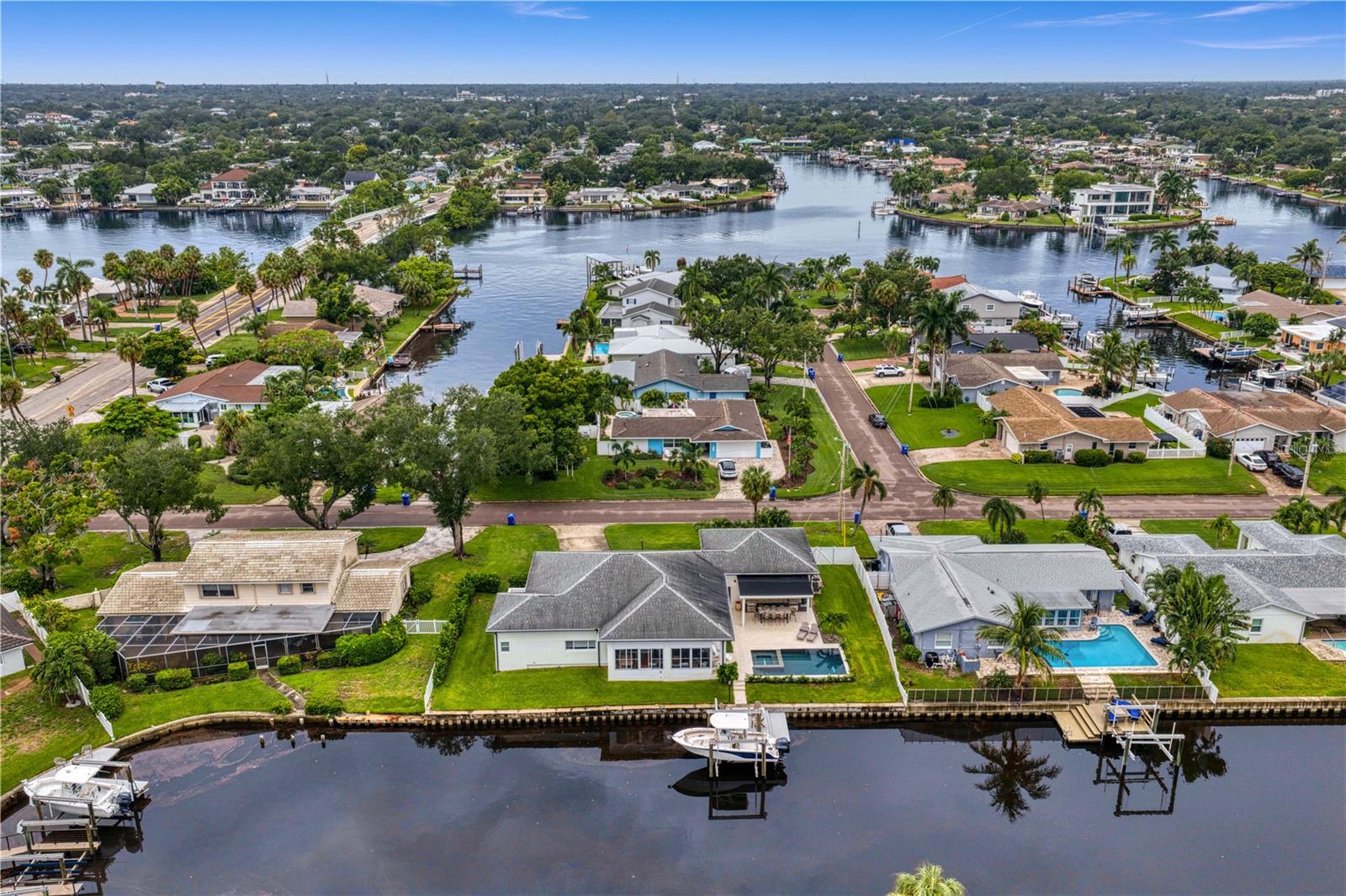 4091 13th Way NE, St Petersburg, FL 33703