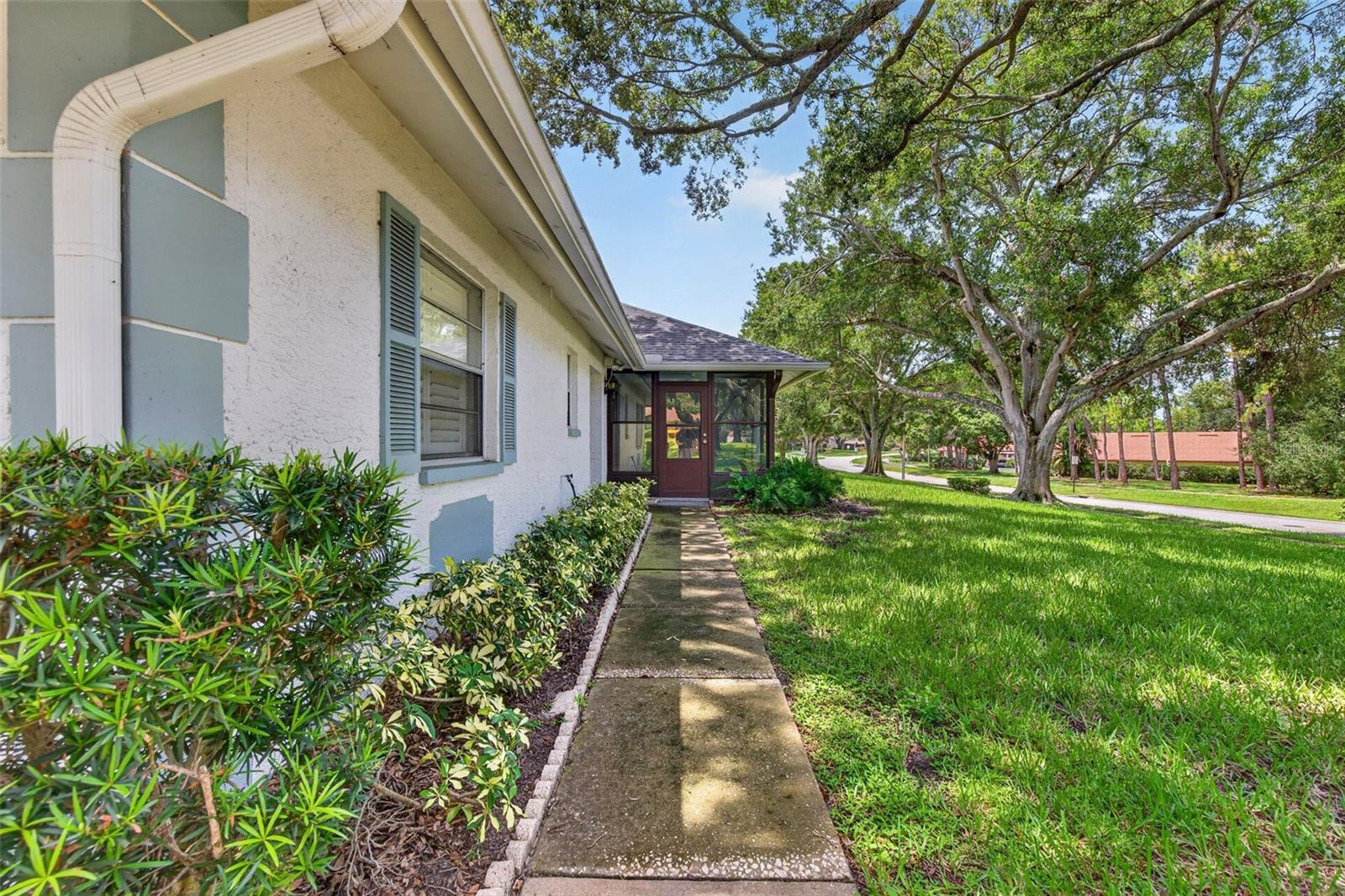 1275 Stonehaven Ln, Dunedin, FL 34698