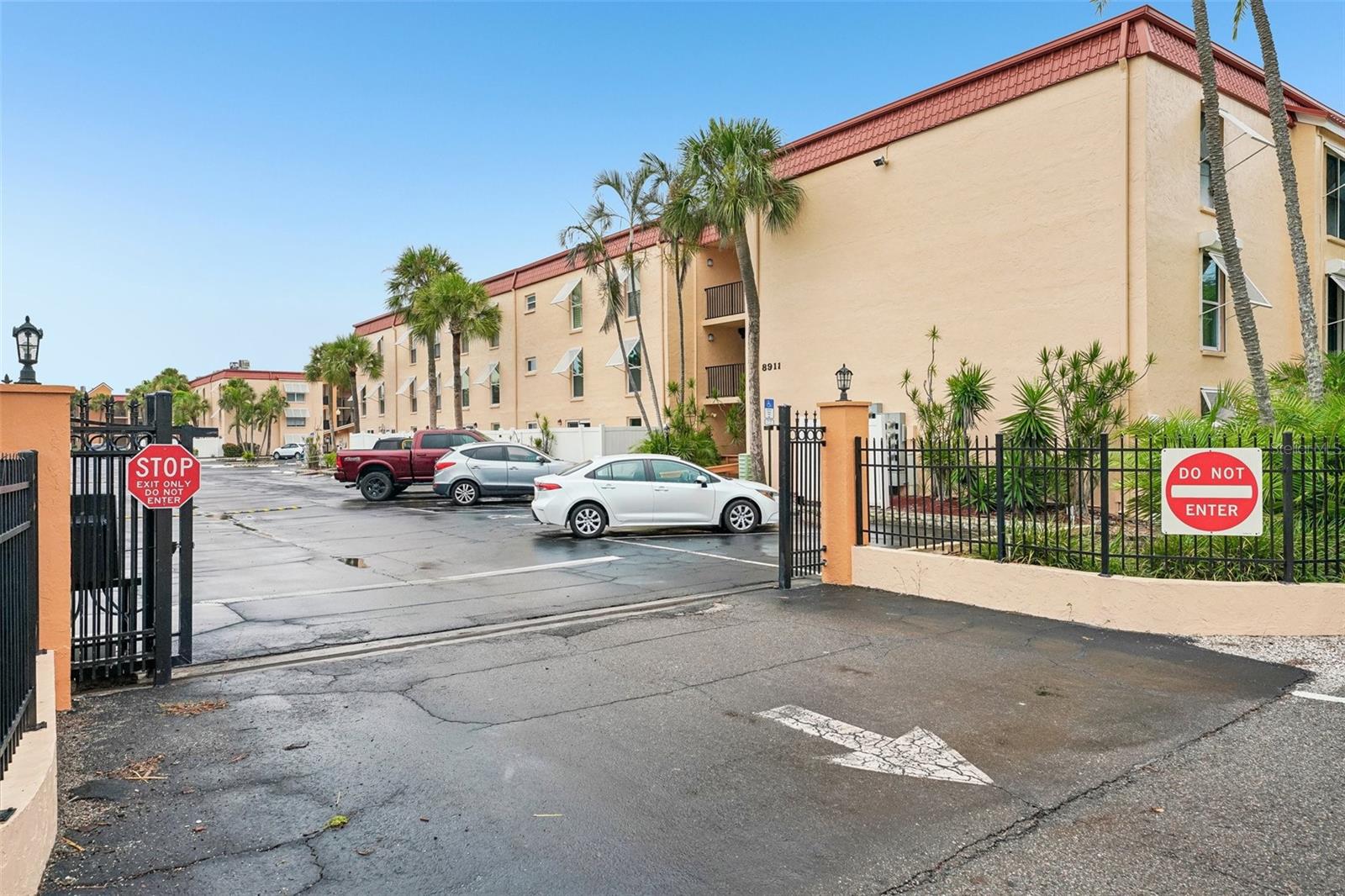8911 Blind Pass Rd #319, St Pete Beach, FL 33706