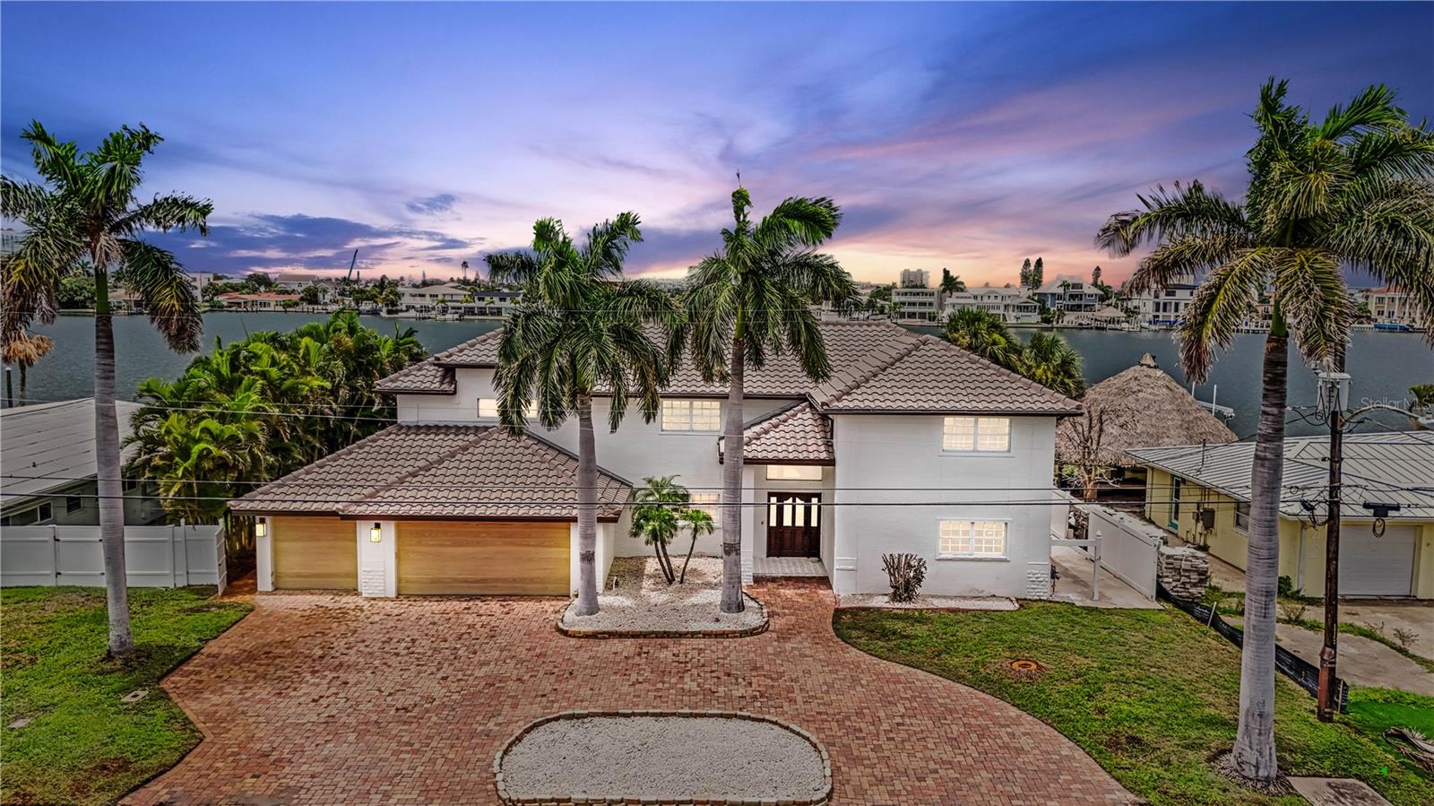 423 55th Ave, St Pete Beach, FL 33706