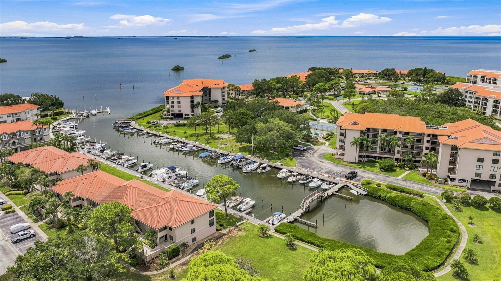1805 Mariner Dr #53, Tarpon Springs, FL 34689