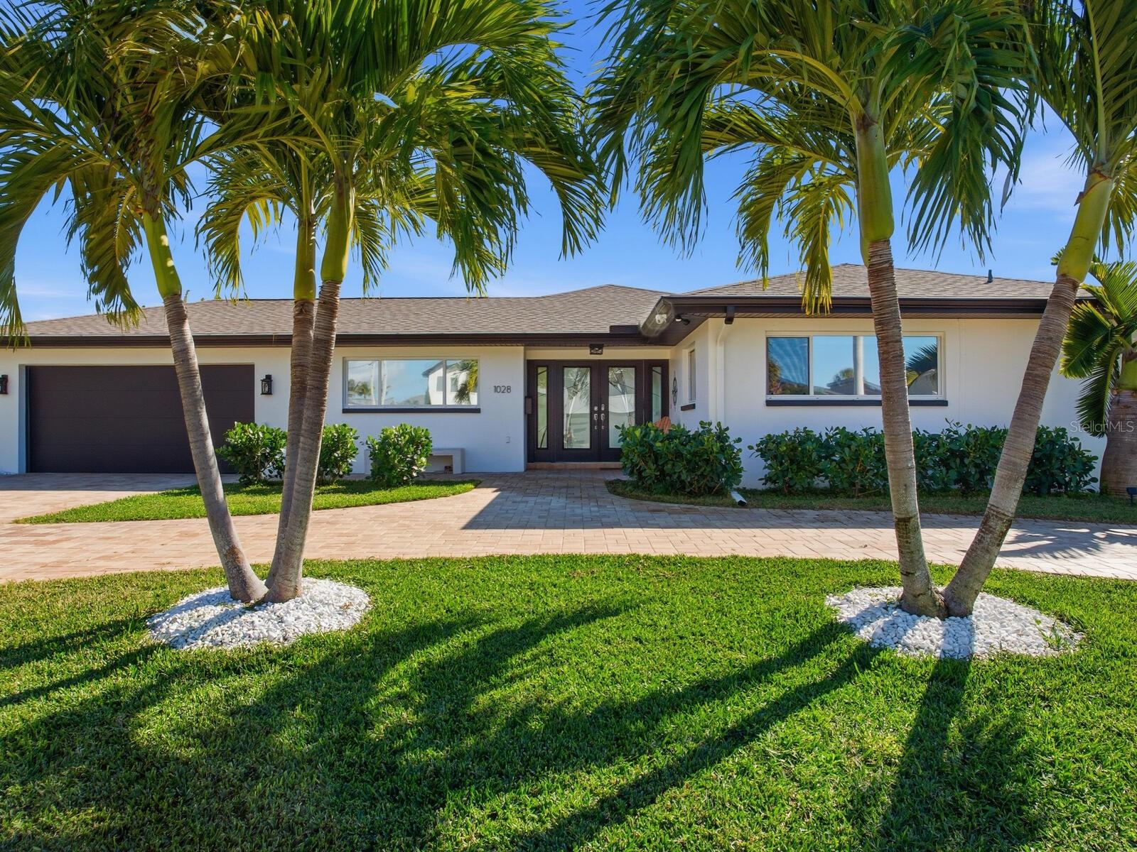 1028 79th St S, St Petersburg, FL 33707