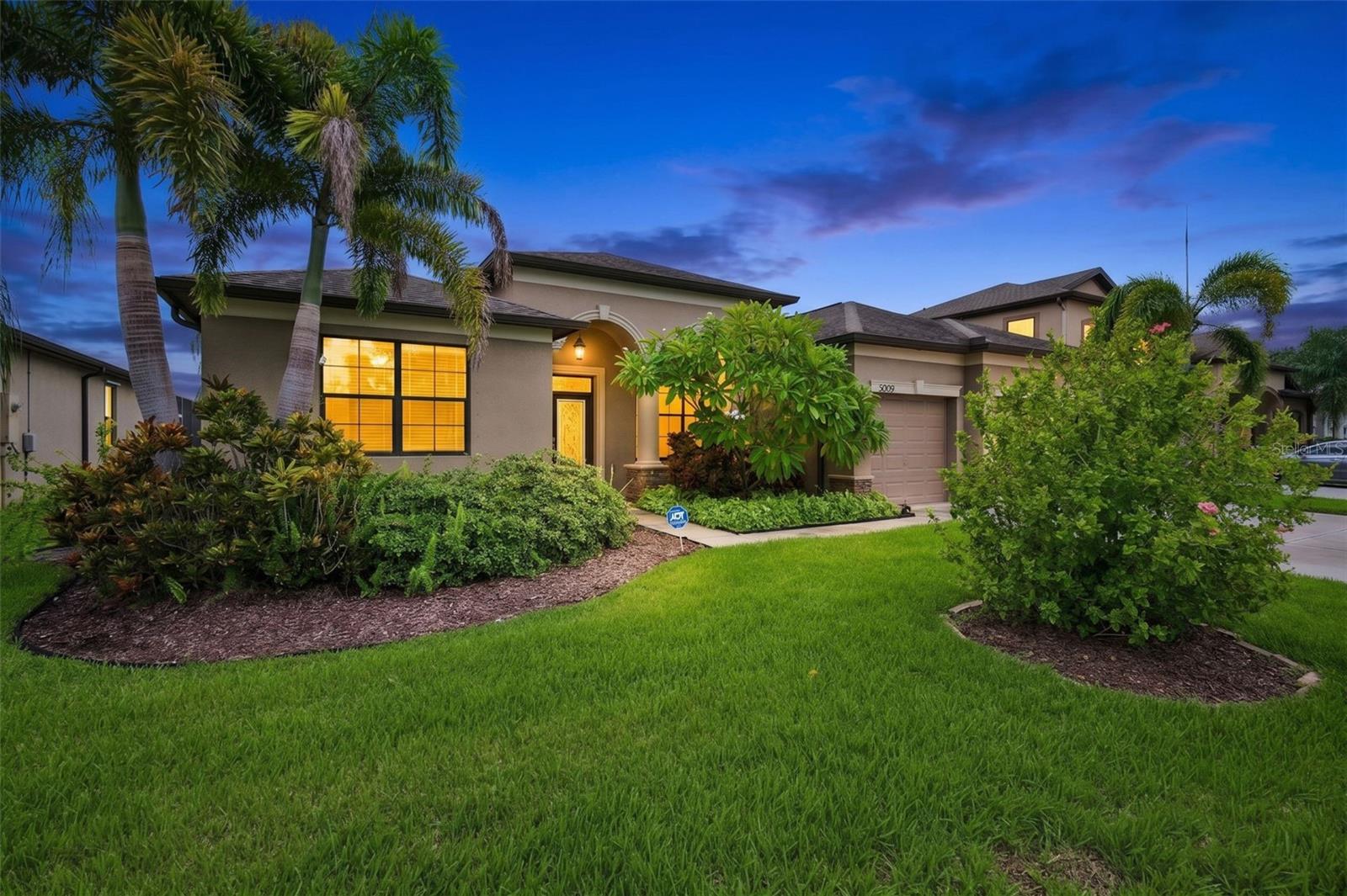 5009 Jagged Cloud Dr, Wimauma, FL 33598
