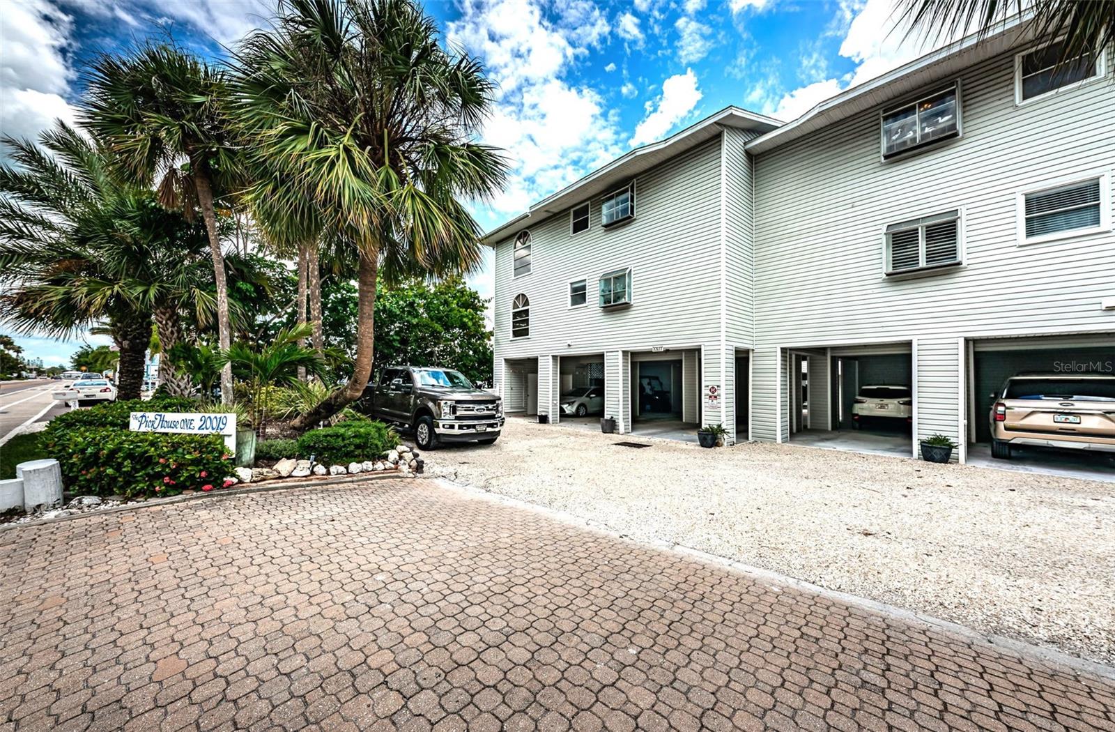 20019 Gulf Blvd #9, Indian Shores, FL 33785