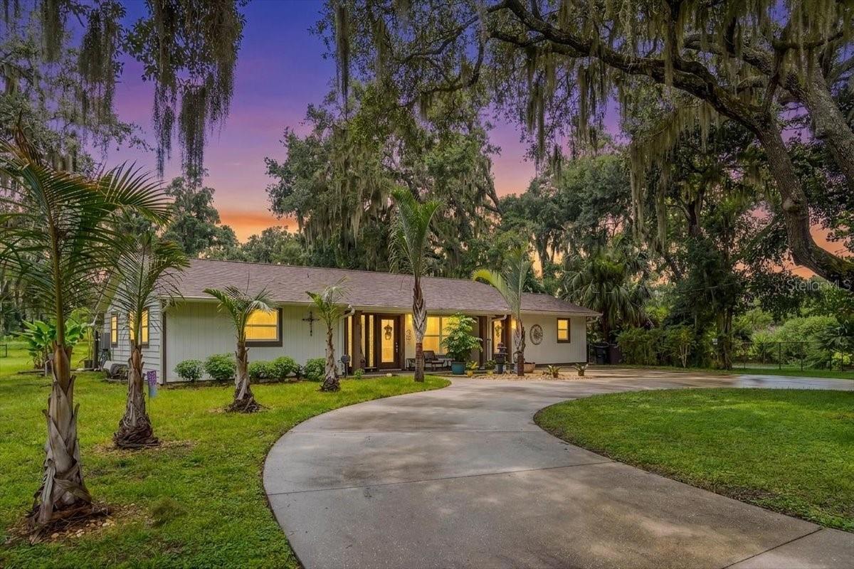 205 Cagle Rd, Brandon, FL 33511