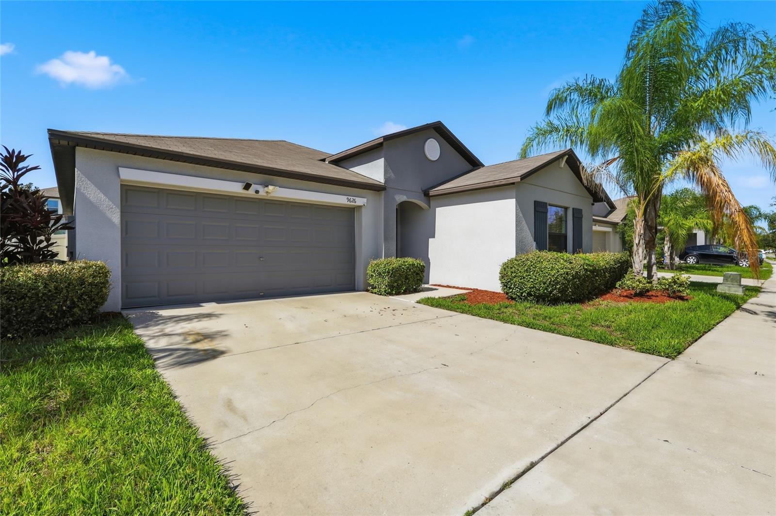 9626 Sage Creek Dr, Ruskin, FL 33573