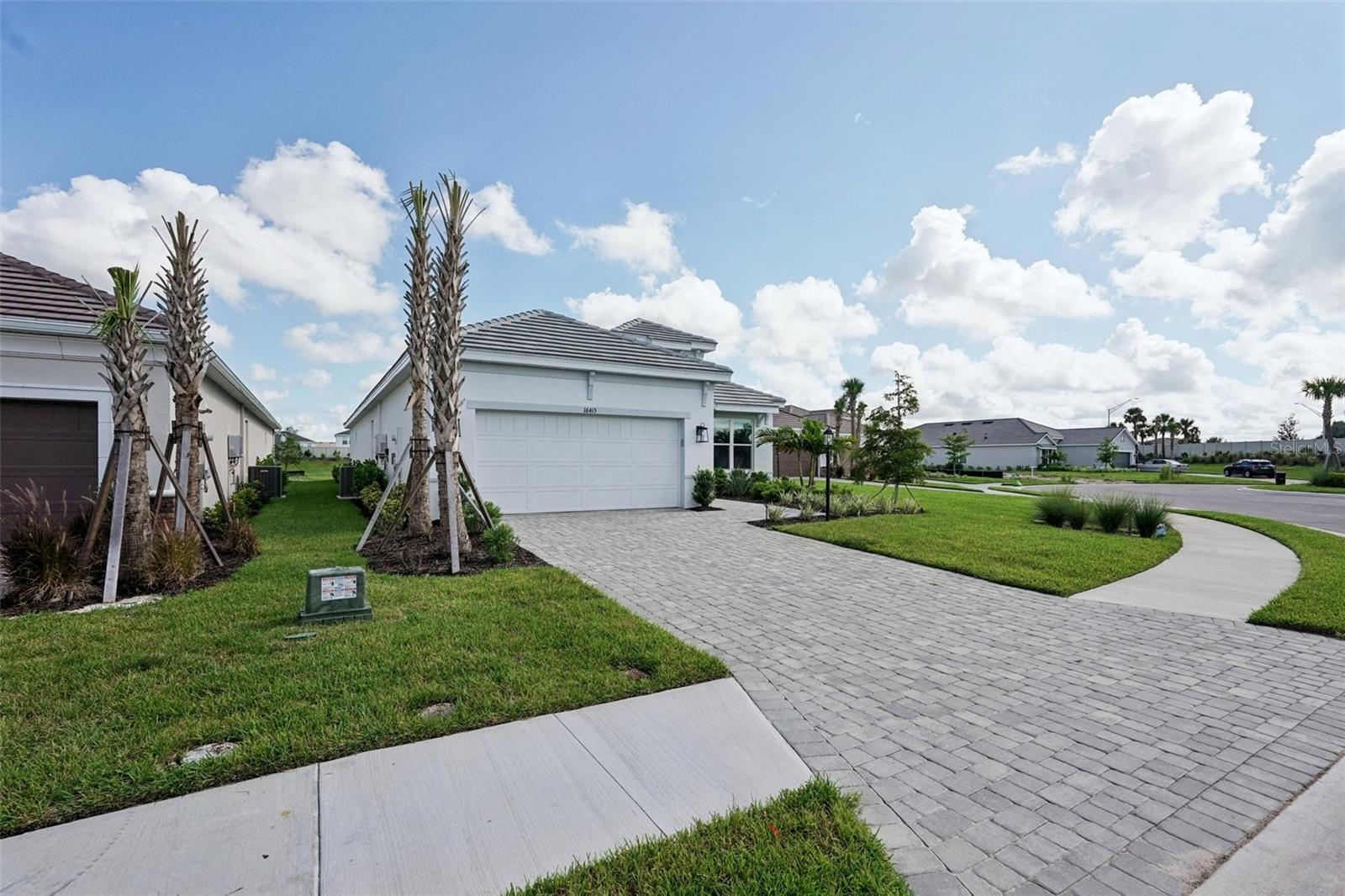 16415 Isola Pl, Lakewood Ranch, FL 34211