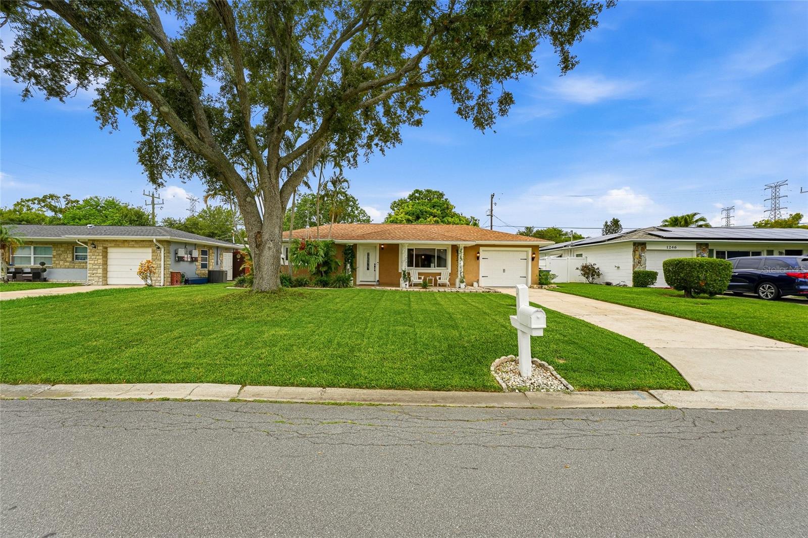 1252 Burma Ave, Clearwater, FL 33764