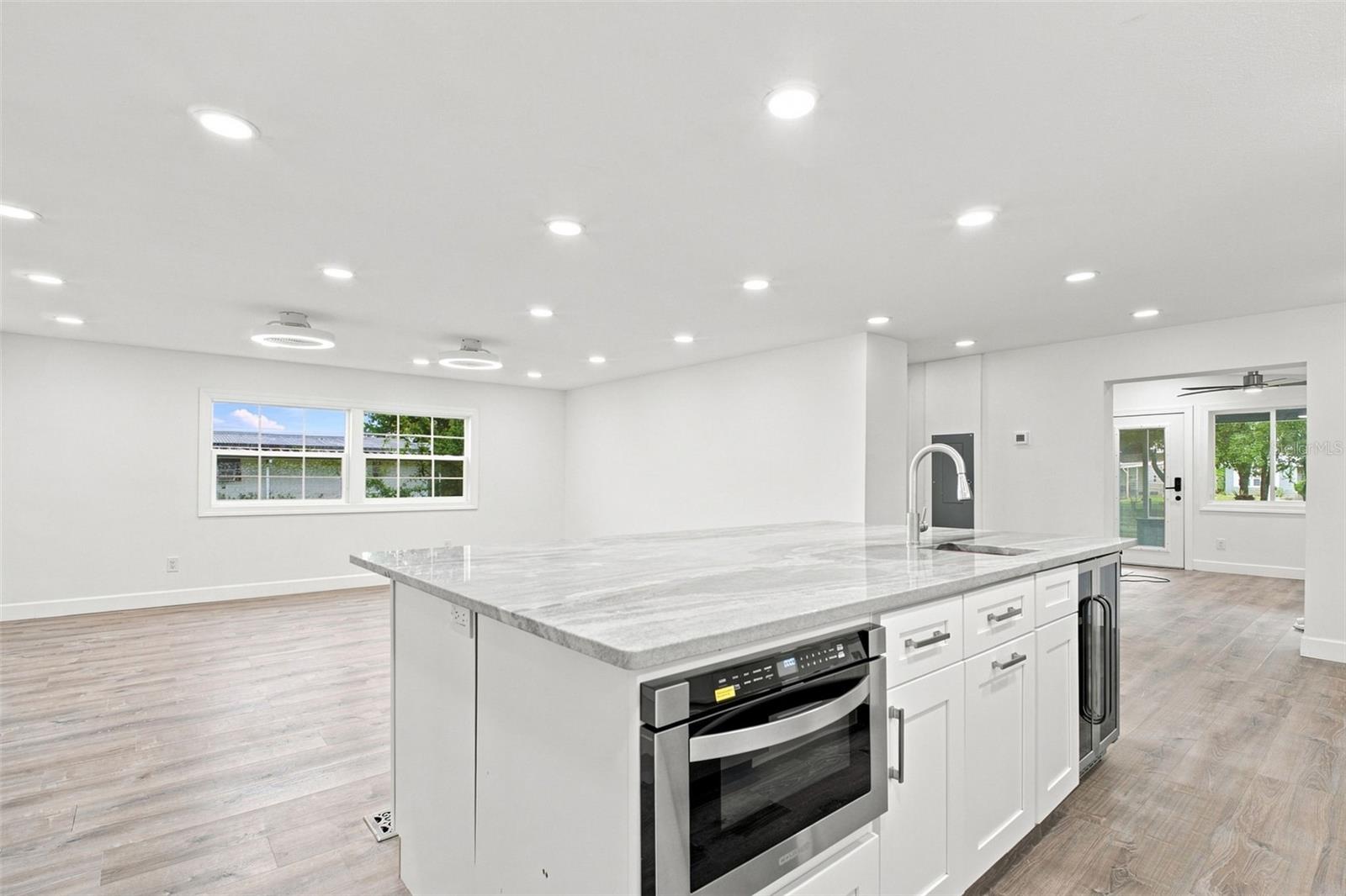 163 Dolphin Dr E, Oldsmar, FL 34677
