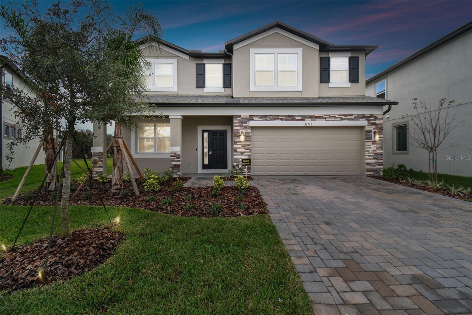 38190 Shale Stone Ct, Zephyrhills, FL 33540