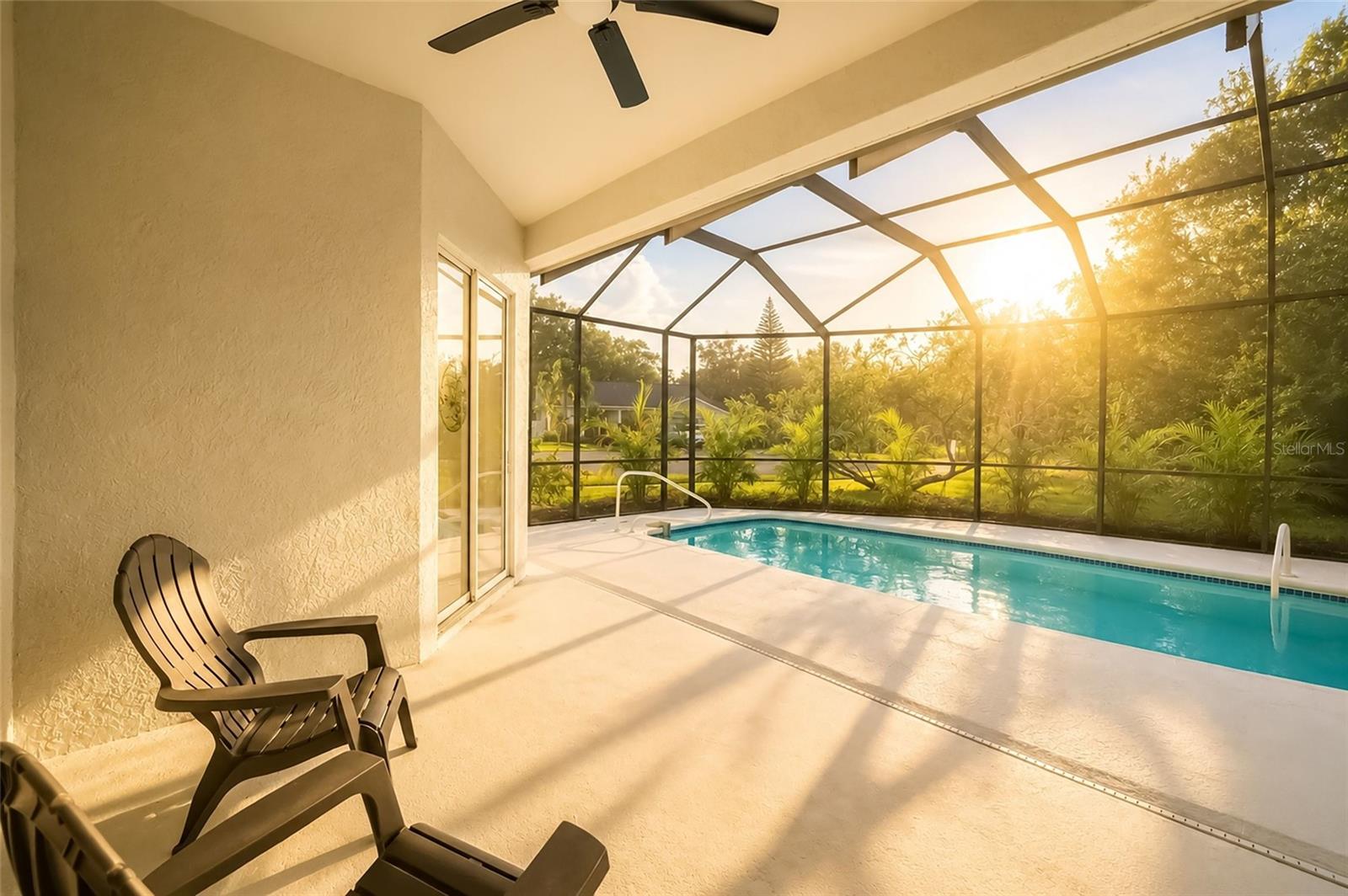 1447 Crazy Horse Dr, Lutz, FL 33559
