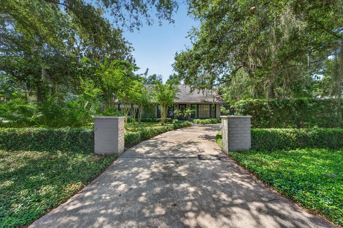 3020 W Villa Rosa Pk, Tampa, FL 33611
