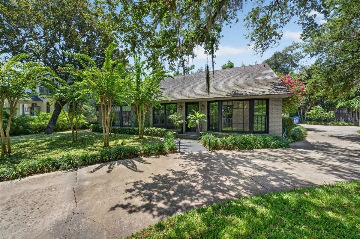 3020 W Villa Rosa Pk, Tampa, FL 33611