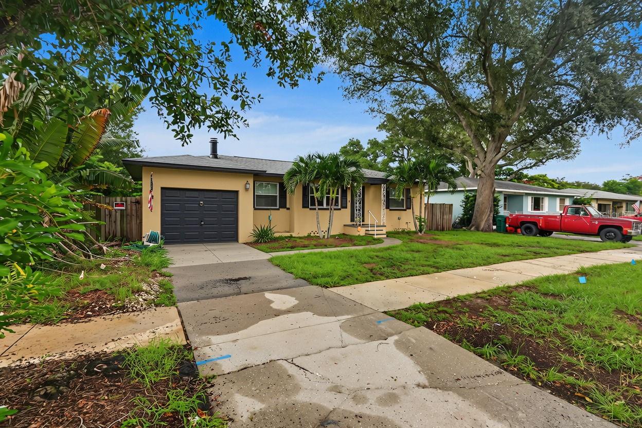 1542 Lakeview Rd, Clearwater, FL 33756