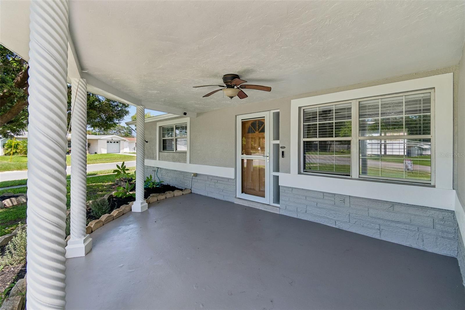2222 Arcadia Rd, Holiday, FL 34690