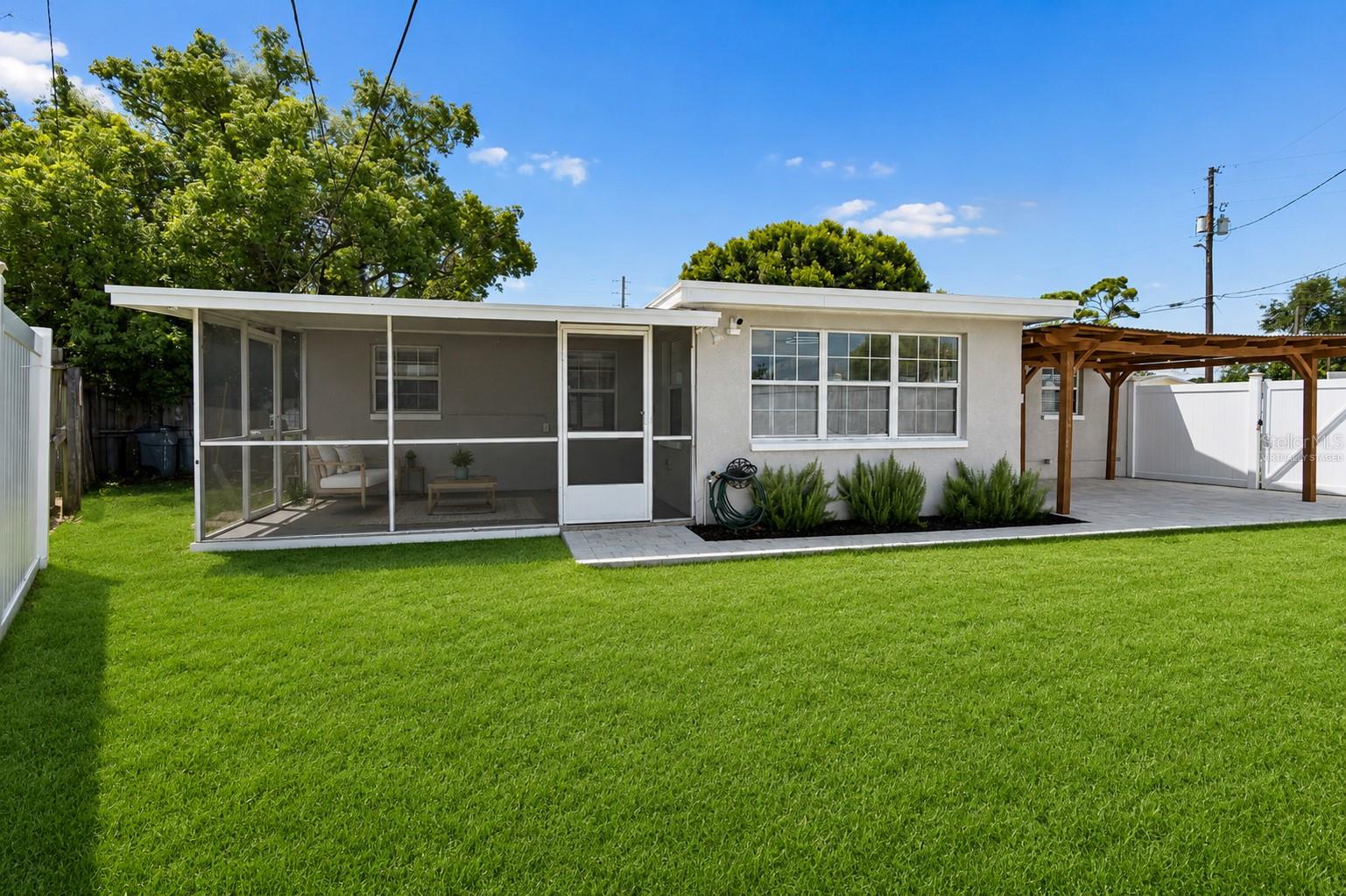 2222 Arcadia Rd, Holiday, FL 34690