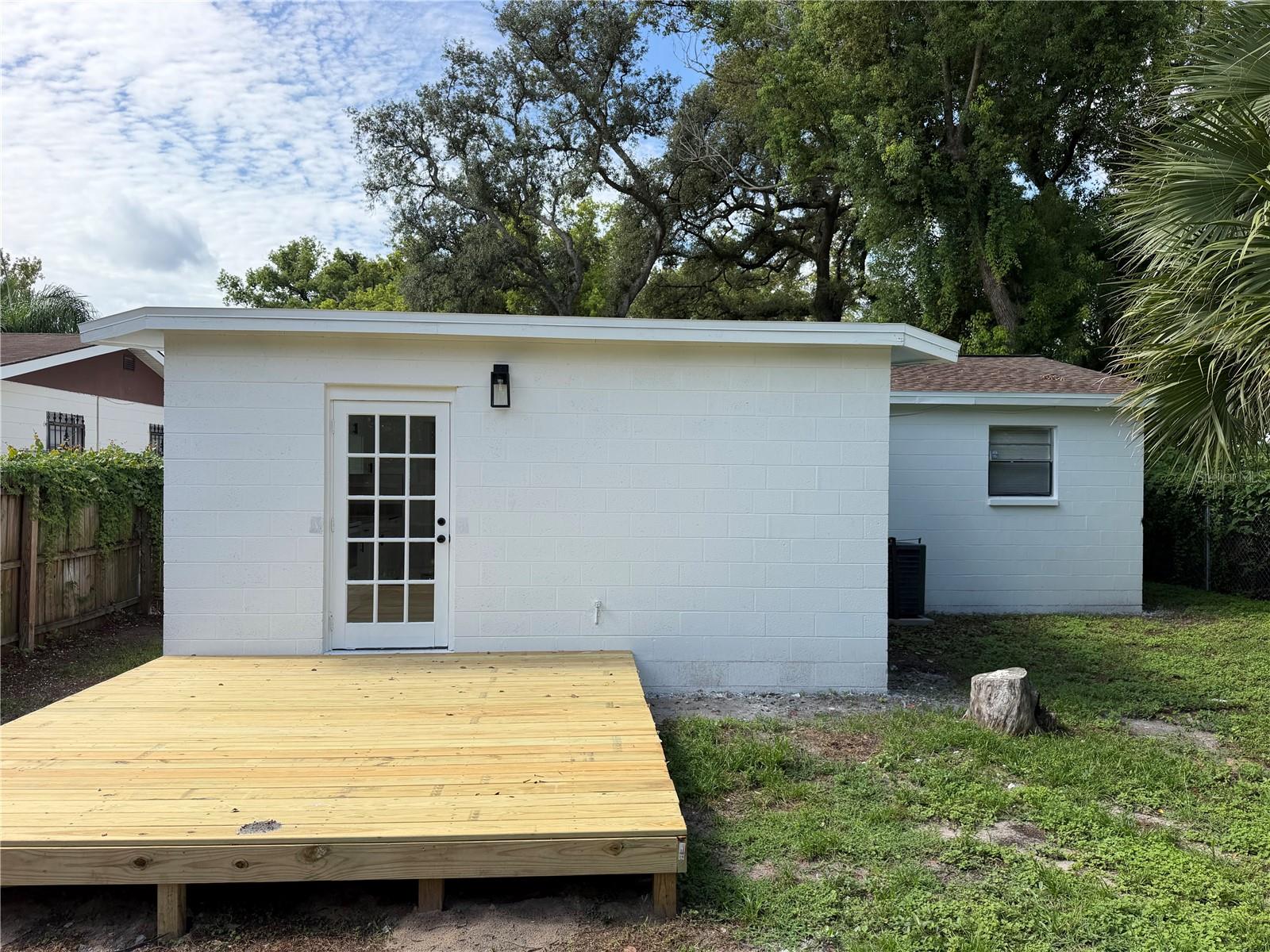 1102 E 108th Ave, Tampa, FL 33612