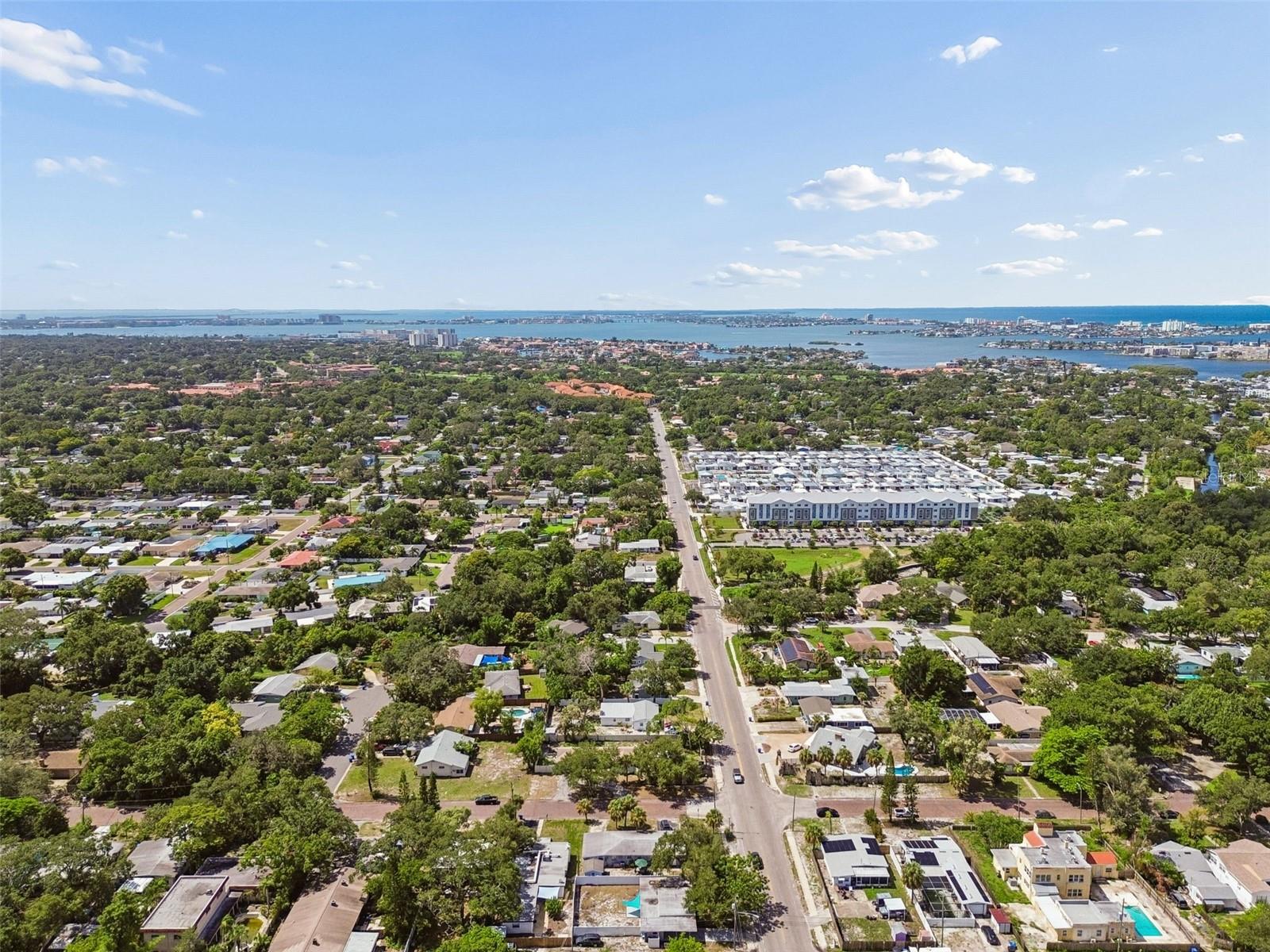 516 64th St S, St Petersburg, FL 33707