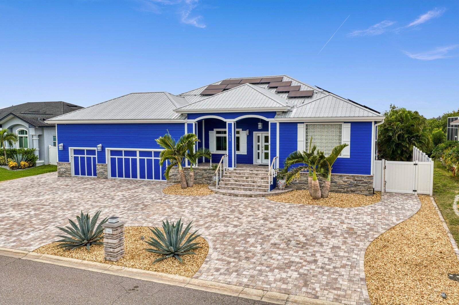 704 Eagle Ln, Apollo Beach, FL 33572
