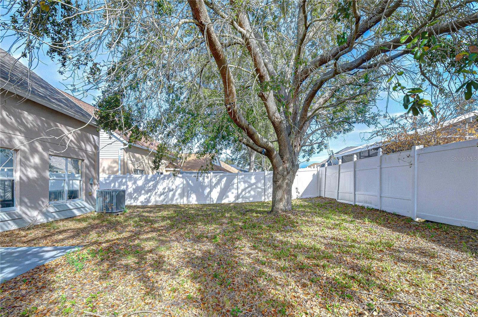 24640 Siena Dr, Lutz, FL 33559