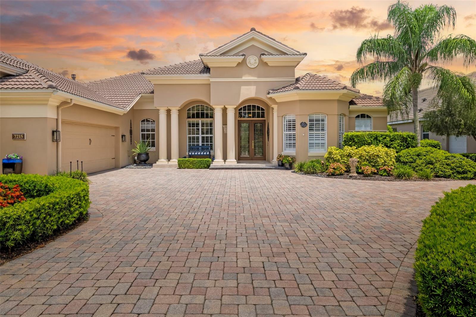 7215 Chatsworth Ct, Bradenton, FL 34201