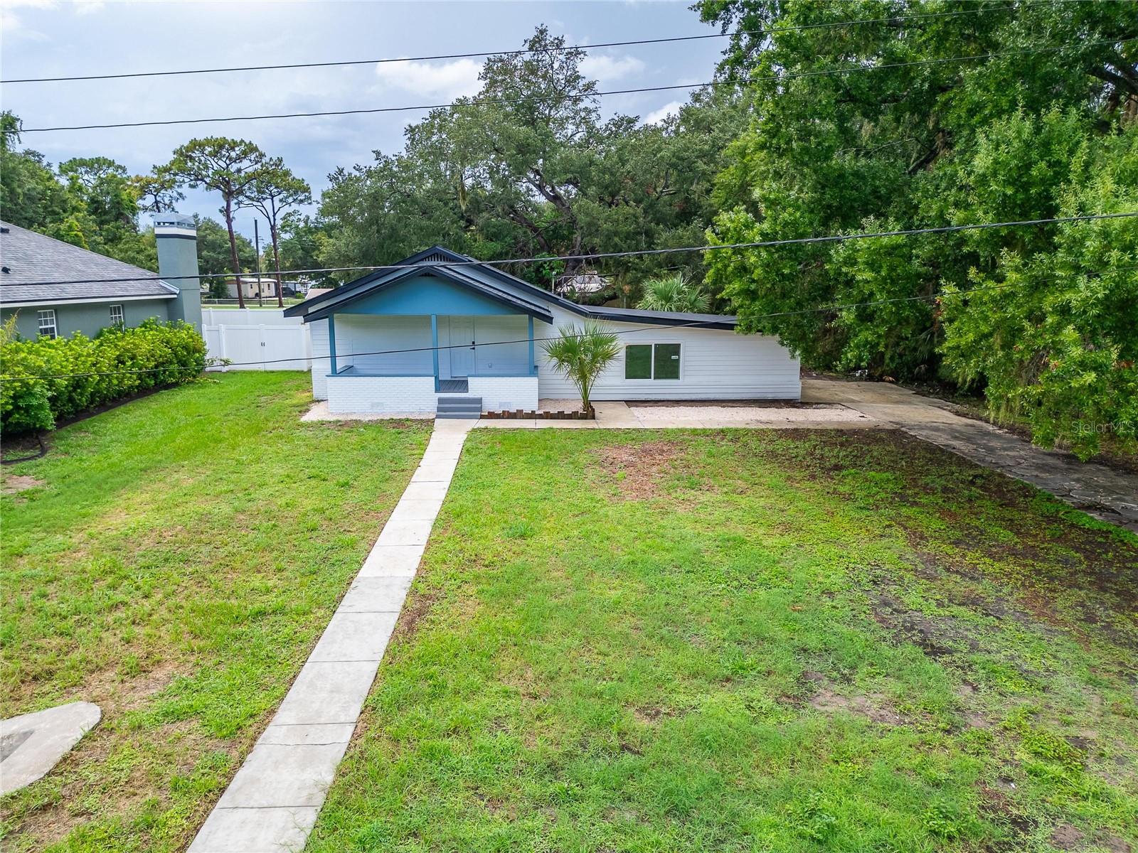 8809 Dyer Rd, Riverview, FL 33578