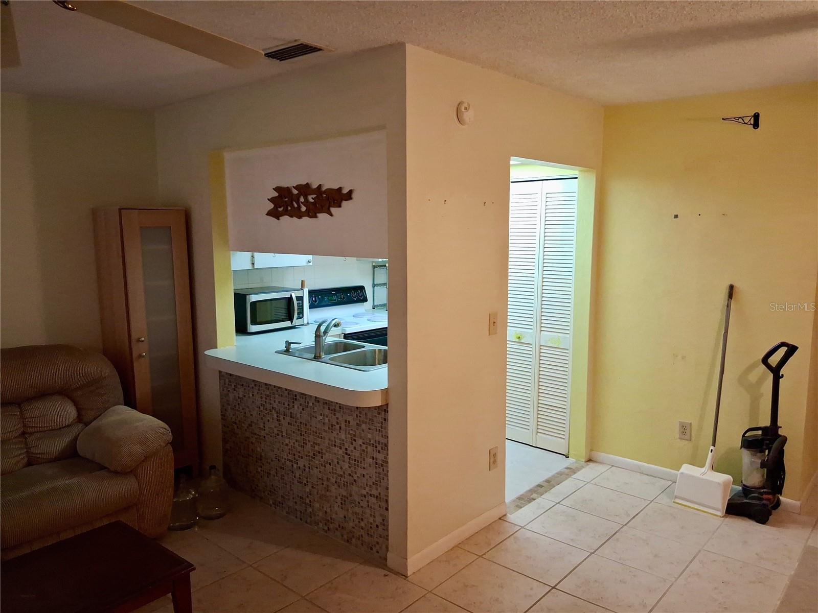1250 S Pinellas Ave #511, Tarpon Springs, FL 34689