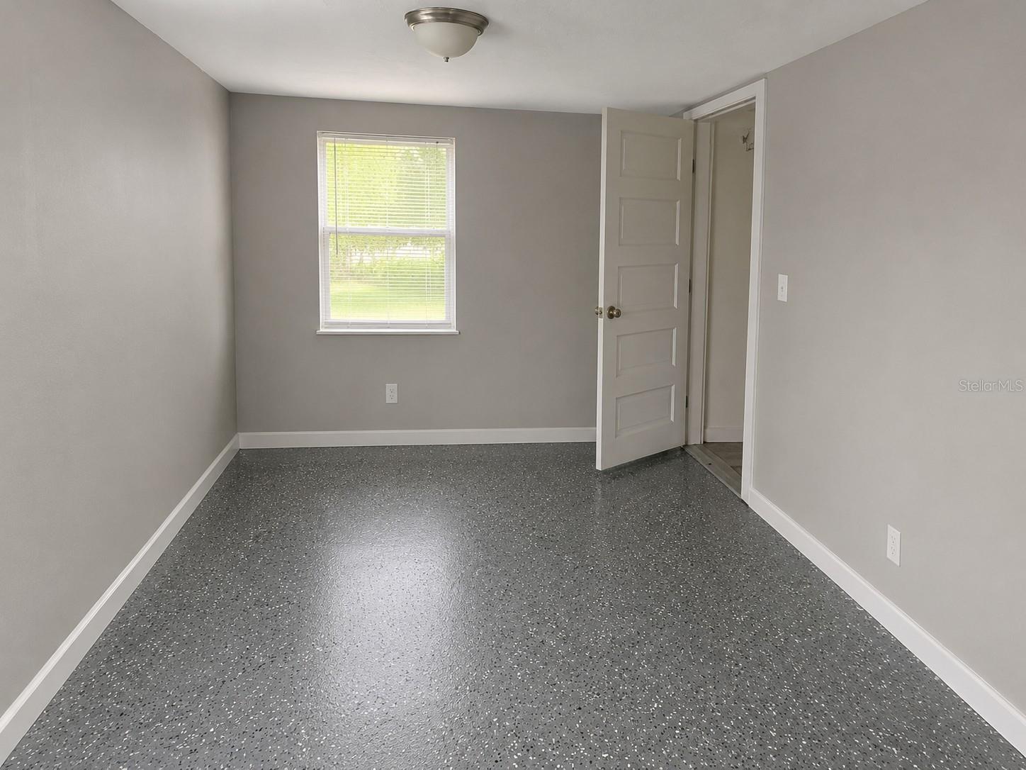 1044 58th Ave N, St Petersburg, FL 33703