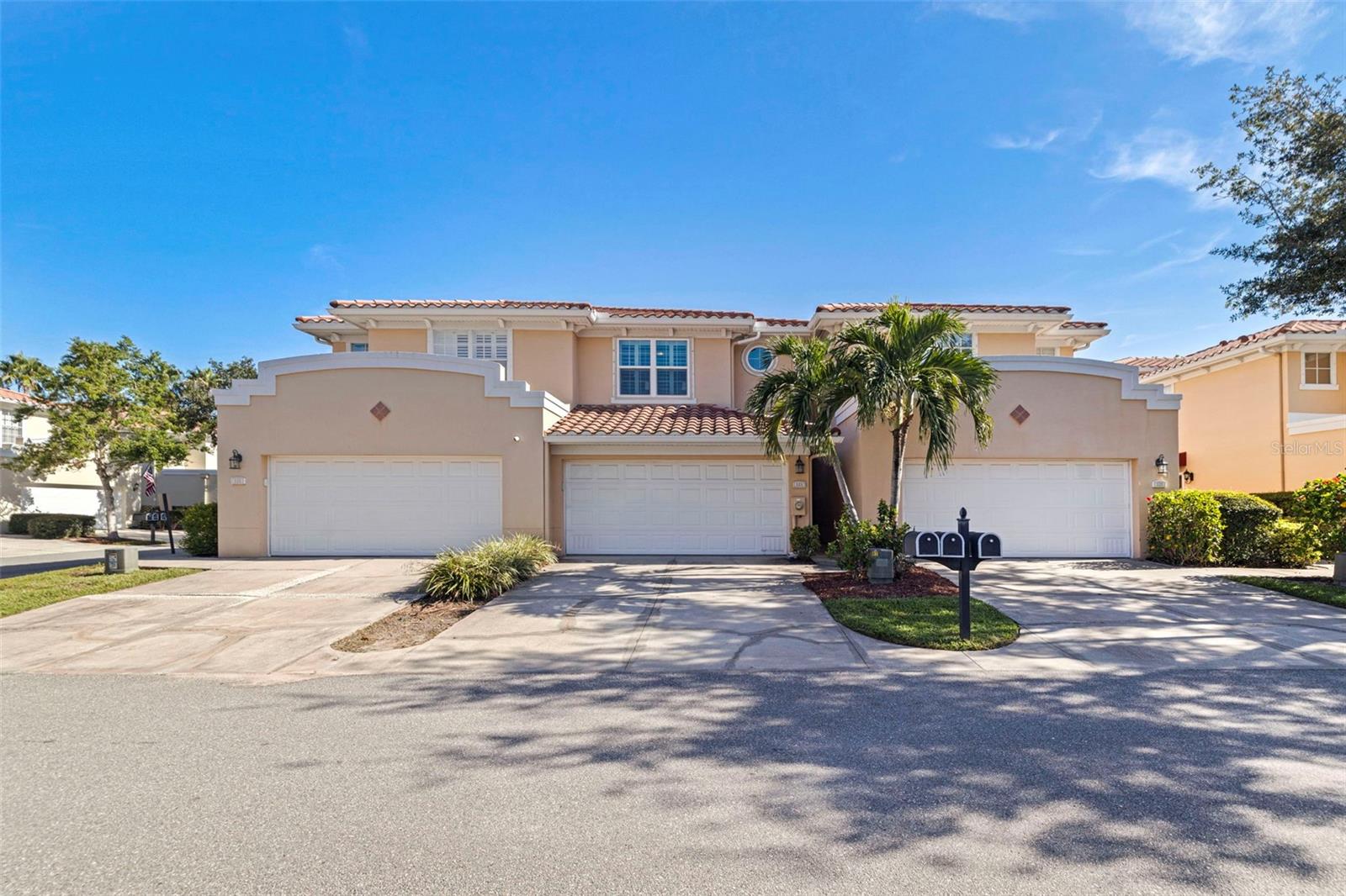 123 Valencia Cir, St Petersburg, FL 33716