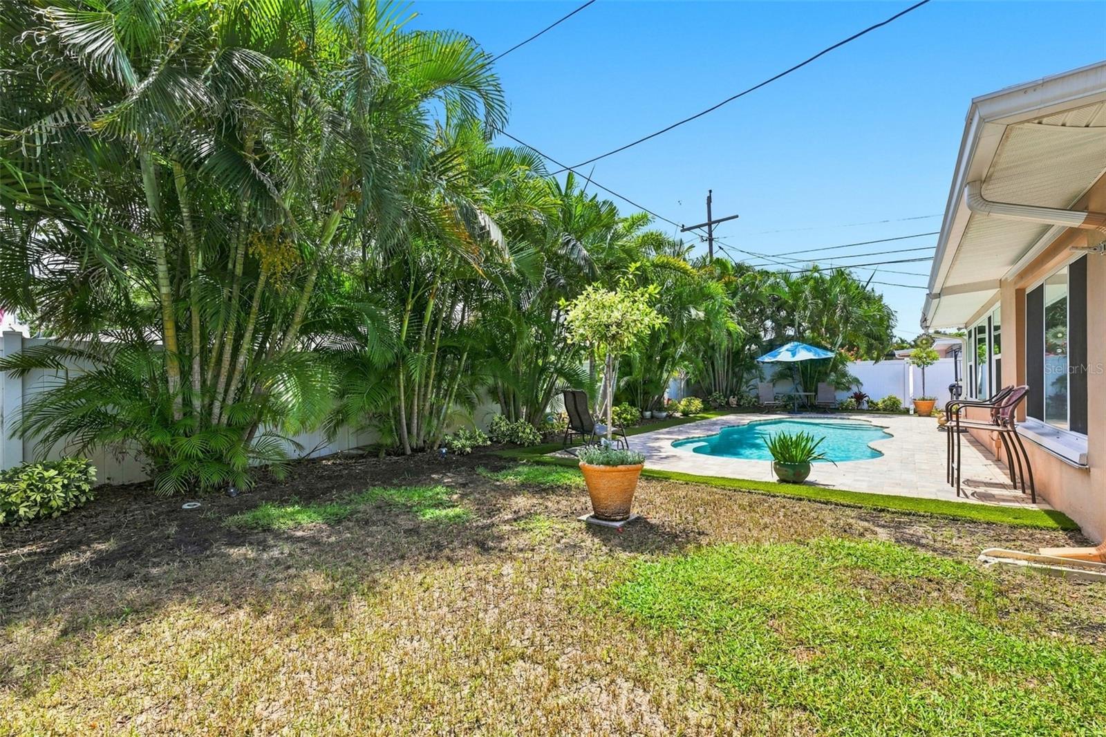 8919 109th Ln, Seminole, FL 33772