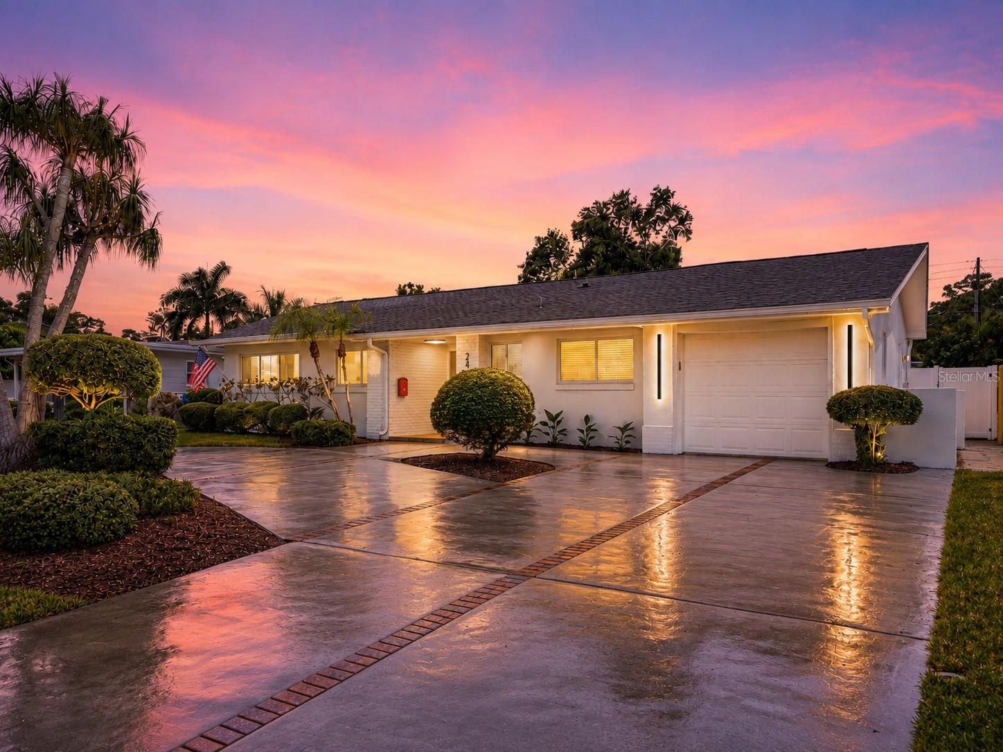 2400 66th Ter S, St Petersburg, FL 33712